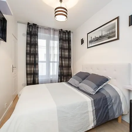 Near Eiffel Tower - Beautiful Flat Apartment *