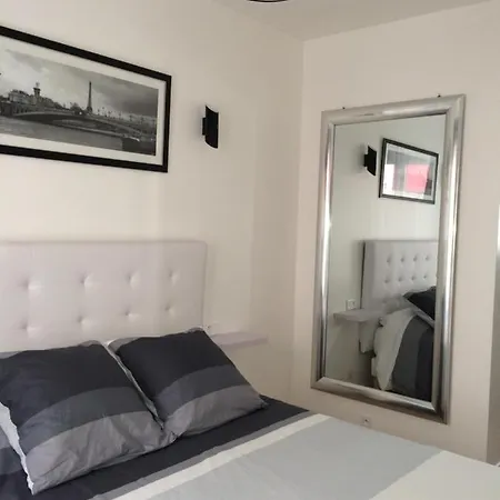 Apartmán Near Eiffel Tower - Beautiful Flat *