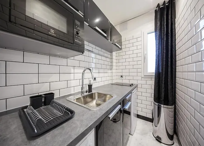 Near Eiffel Tower - Beautiful Flat Διαμέρισμα Παρίσι